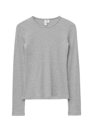 Langärmliges Shirt in Hellgrau, aus weichem Baumwollmix, mit rundem Halsausschnitt und figurbetonter Silhouette mit geripptem Muster.