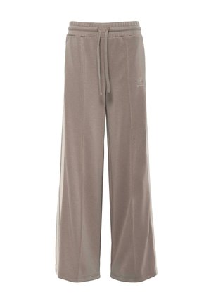 Pantalons de jogging évasés en tissu gris clair, dotés d'une taille élastique avec cordon de serrage, de poches latérales et de détails de logo discrets.