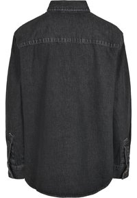 Svart denimskjorte med lange ermer, krage og knappede mansjetter. Glatt tekstur med en lett falmet look, ingen synlige mønstre eller detaljer.