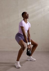 Nike Performance ONE FITTED TOP - T-skjorte til trening - lilac bloom/black