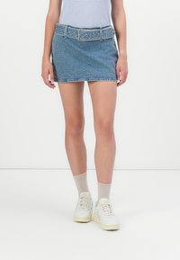Abercrombie & Fitch CLASSIC BELTED SCARLETTE MINI SKORT  - Fustă denim - blue denim