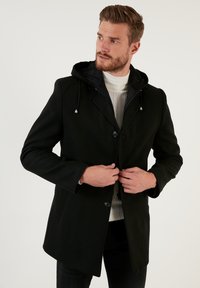 Classic coat - black