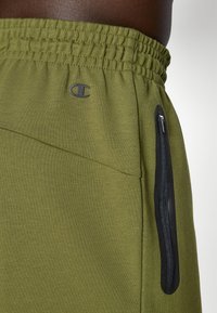 Champion C-TECH SHORTS - Sportiniai šortai - khaki