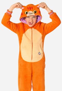 Oranžni flisov romper z dizajnom mačke, z bež trebuhom, z zadrgo spredaj, žepi ter kapuco z ušesi in obraza detajli.
