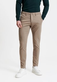 Gianni Lupo TAHOMA - Chino - camel