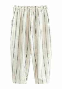 Pantalons en tissu léger avec une coupe décontractée, présentant des rayures verticales bleues sur fond crème, une taille élastique et des poches latérales.