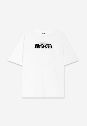Kaotiko, REGULAR MATCHA TOKYO UNISEX - Μπλουζάκι με στάμπα - white