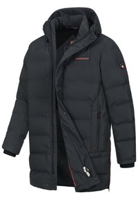 Musta toppatakki hupulla, jossa on vetoketjullinen etuosa, joustavat hihansuut ja punaiset yksityiskohdat. Sisältää logon rinnassa ja sivutaskut.