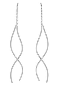 Sølv metall dangle øredobber har et vridd, forlenga design med buede former. Hver øredobb henger fra en tynn kjede.