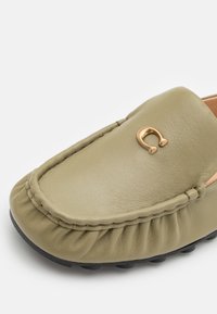 COACH RONNIE LOAFER - Mokkasiner - moss