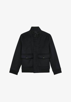 Fekete bomber dzseki bordázott gallérral, mandzsettával és szegéllyel, gombos magas nyakkal és két gombos zsebfedővel az elején.