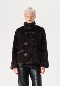 Vero Moda - VMSONJAESTHER JACKET - Winter jacket - chocolate torte Thumbnail Image 1
