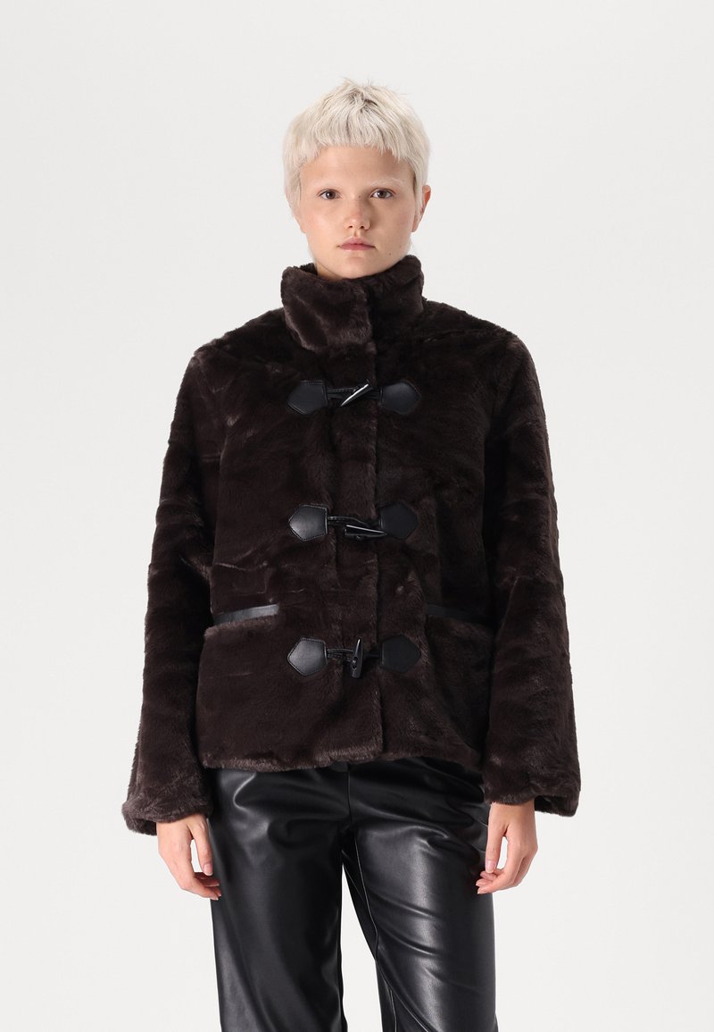 Vero Moda - VMSONJAESTHER JACKET - Winter jacket - chocolate torte, Enlarge