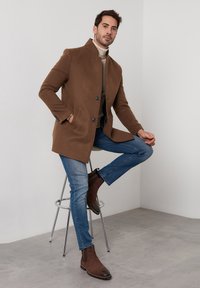 Buratti Abrigo corto - brown