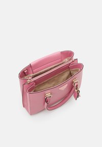 Guess NOELLE GIRLFRIEND SATCHEL - Håndtasker - pink