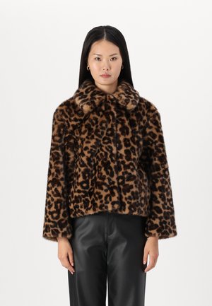 Abercrombie & Fitch SHORT COLLAR LEOPARD  - Short coat - beige