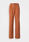 VMADELINE PLEATED - Kelnės - burnt orange