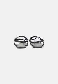 Anna Field Wide Fit Sandálias em T - black