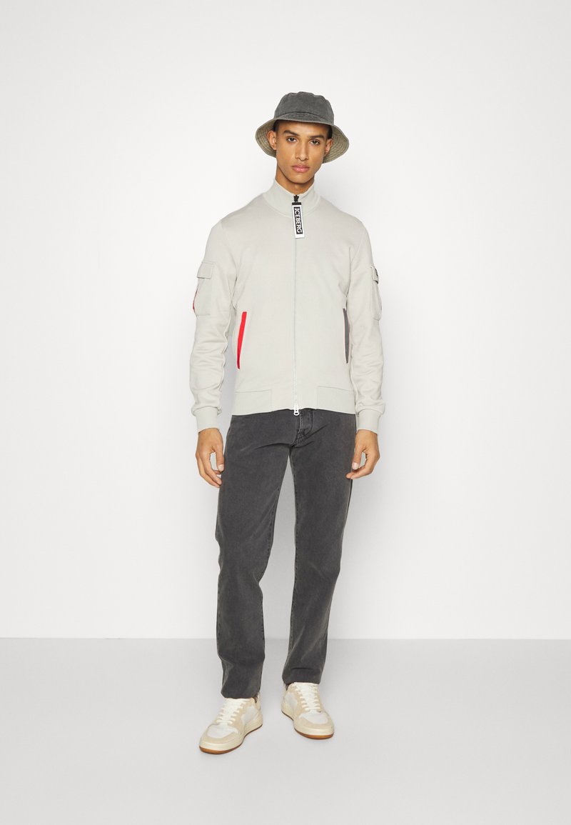 Herren T-shirts & Polos | Iceberg Sweatjacke grigio/offwhite - GC02420 Herren T-shirts & Polos | Iceberg Sweatjacke grigio/offwhite - GC02420