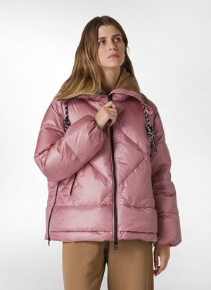Giacca imbottita a motivo a zig zag di colore rosa chiaro con cappuccio e dettagli in zip nera. Presenta lacci e una finitura morbida e lucida.