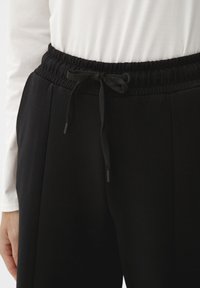 s.Oliver Stoffhose - schwarz