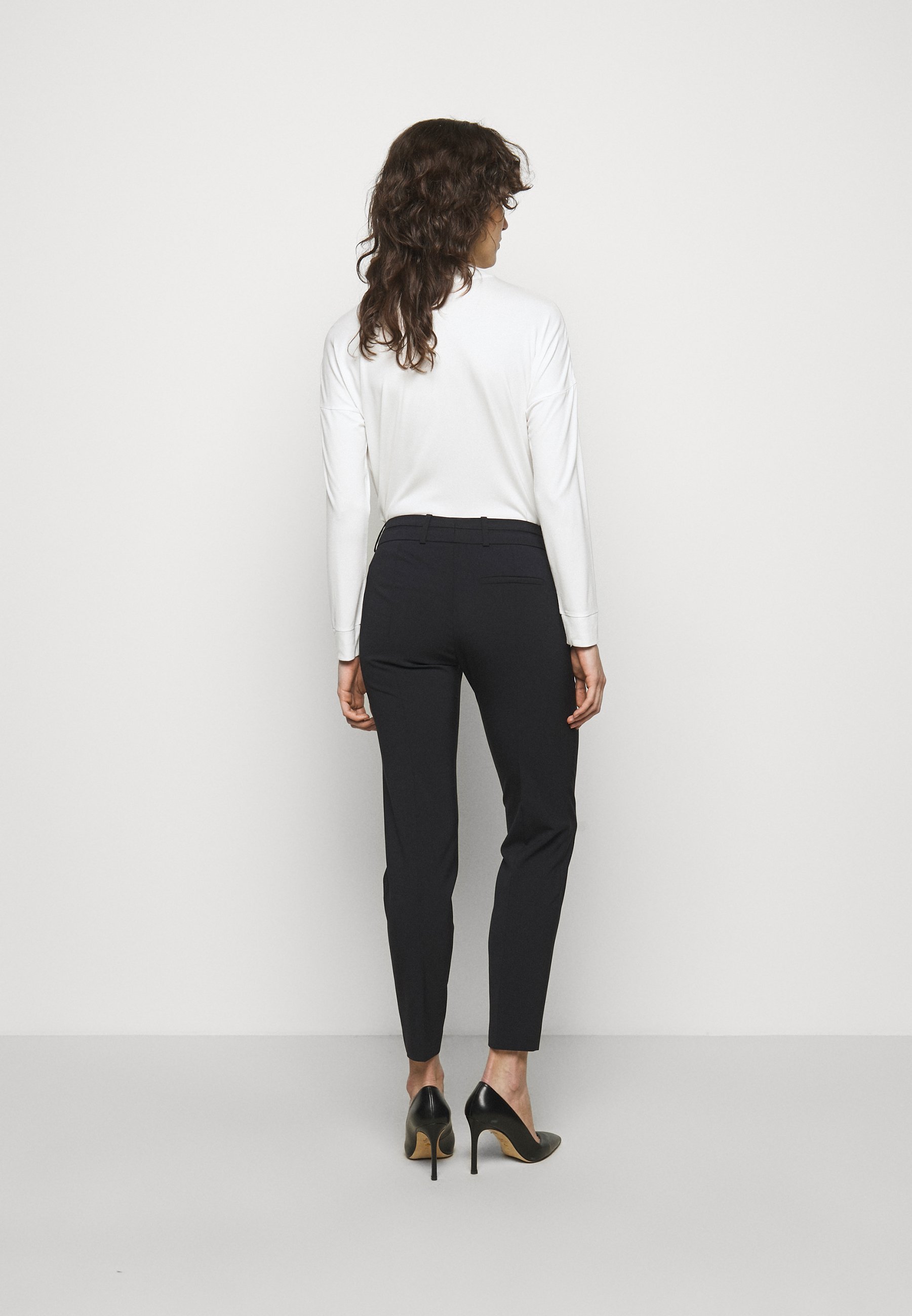SKINNY TROUSERS - Trousers - navy 