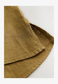 Ausgewählt, khaki green