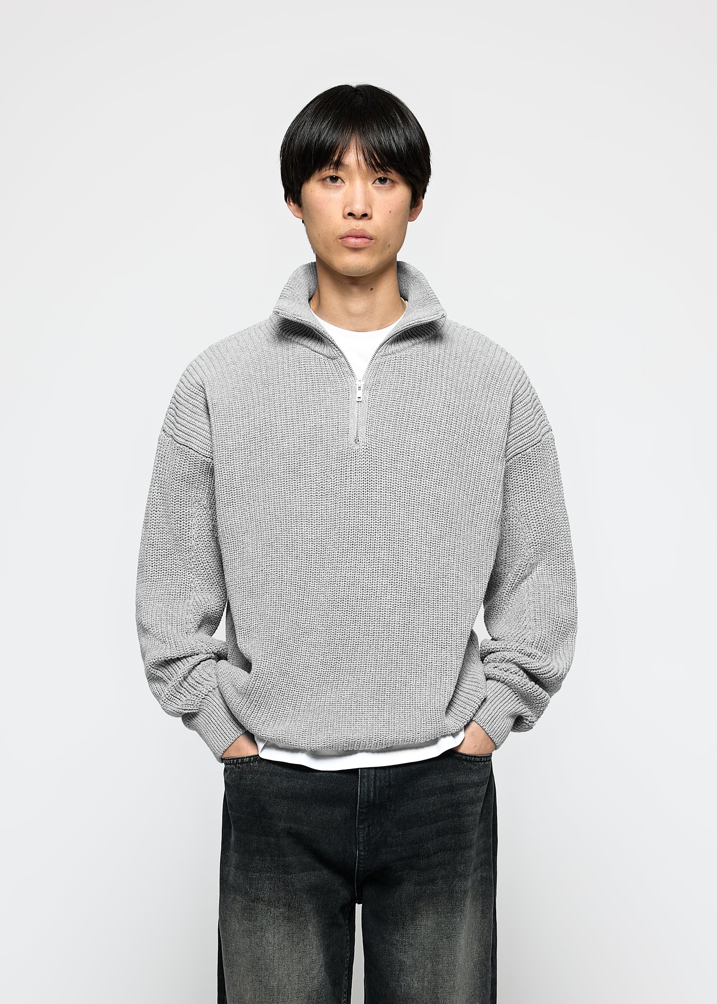 MAGLIA CON MEZZA ZIP ALPHA STUDIO GRIGIO MEDIO 1063 – Michi D'Amato MAGLIA CON MEZZA ZIP ALPHA STUDIO GRIGIO MEDIO 1063 – Michi D'Amato