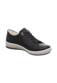 Marine leren sneaker met witte rubberen zool, ronde neus en vetersluiting. Heeft metallic oogjes en textuurelementen op de zool.