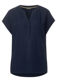 Navyblauwe blouse met korte mouwen, een V-hals, een voorzak en een rechte onderrand. Gemaakt van lichte stof met een gladde textuur.