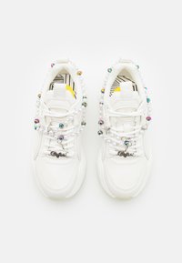 Buffalo BINARY CHARM - Sneakers low - pearl white