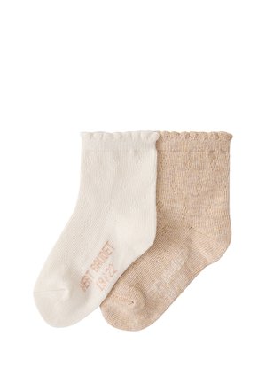 Zwei Paar Babysocken, eines cremefarben und eines hellbraun, beide mit gerüschtem Saum und dezenter Musterstruktur.