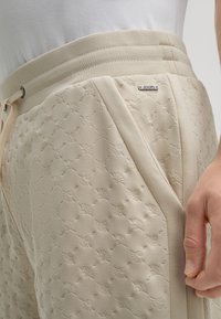 JOOP! BARLAS - Pantalones deportivos - hellbeige