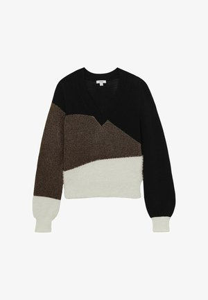 V-nyakú pulóver, amely színblokkolt mintával rendelkezik feketében, barna és fehér színekben, texturált kötésű anyagból készült, puha, bolyhos díszítésekkel a szegélyen és az ujjakon.