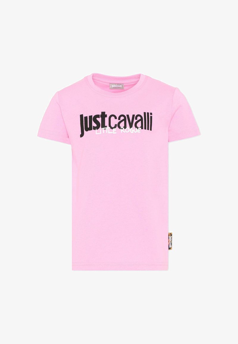 T-shirt rose à manches courtes pour enfant avec "Just Cavalli" en grandes lettres noires et "Little Rogue" en plus petites lettres blanches sur le devant.