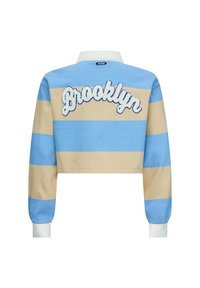 Maglietta a maniche lunghe accorciata a righe orizzontali blu e sabbia, con colletto bianco e ricamo "Brooklyn" sul retro in filo blu.