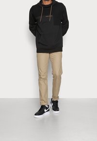 Jack & Jones Luvtröja - black