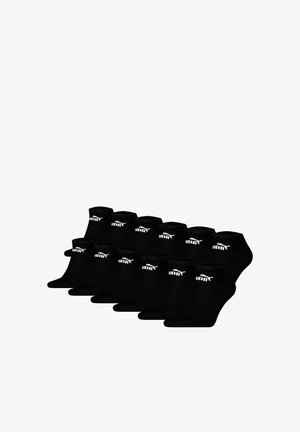 Zwölf Paar schwarze, niedrig geschnittene Puma-Socken, angeordnet in zwei Reihen mit weißen Puma-Logos an den Knöchelabschlüssen.