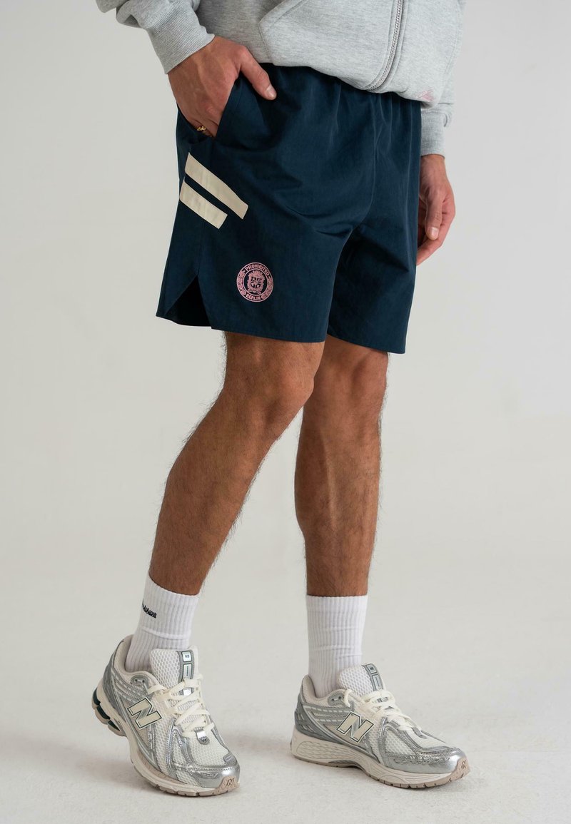 PROHIBITED - Shorts - navy cream, Enlarge