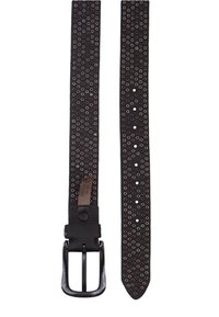 Schwarzer Leder-Gürtel mit Perforationen, einer rechteckigen Metallschnalle und einer glatten Oberfläche. Mehrere Einstelllöcher entlang des Riemens.