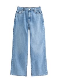 Jean bleu clair taille haute à jambes larges avec bouton et fermeture éclair devant, cinq poches et passants de ceinture sur fond blanc.