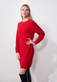 Maglia manica lunga uomo rosso | La collezione su