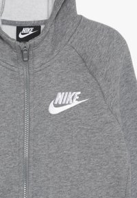 Nike Sportswear G NSW CLUB FLC FZ HOODIE LBR - Mikina na zip - grey