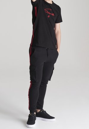 SIKSILK FLIGHT - Triko s potiskem - black red