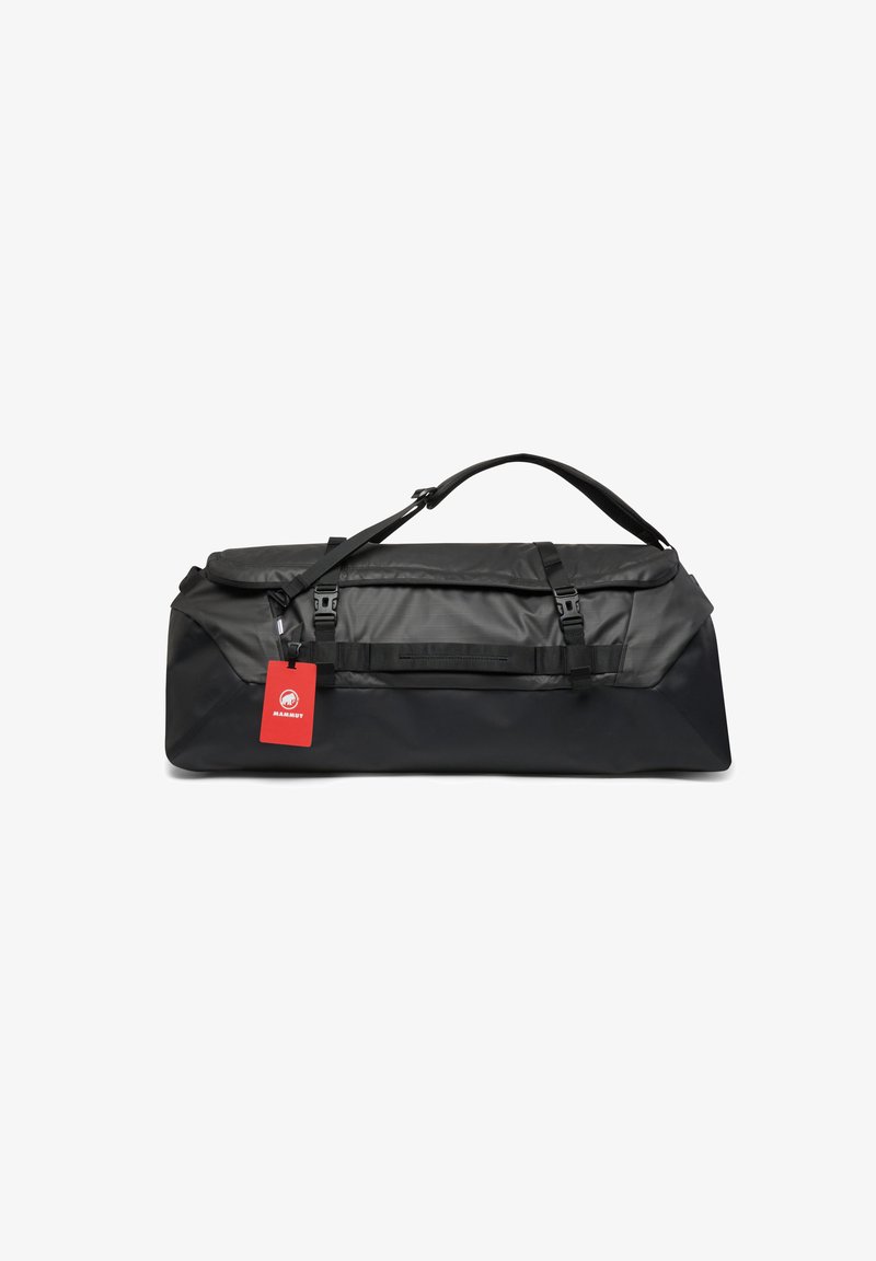 Sac de sport rectangulaire noir avec une bandoulière ajustable, deux boucles latérales et une étiquette rouge de la marque Mammut attachée.
