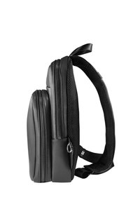 Mochila negra con un diseño elegante. Cuenta con cremalleras de plástico, un panel trasero de malla, compartimentos dobles y correas de hombro acolchadas para mayor comodidad.