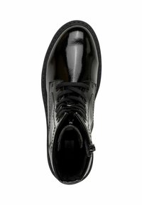 s.Oliver Gležnjače s platformom - black patent