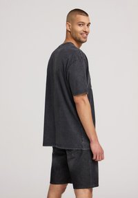 Terranova T-shirt con stampa - antracite