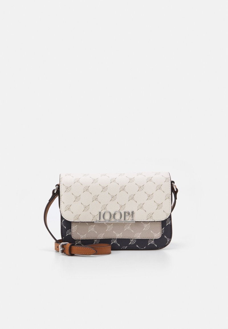 Borsa a tracolla con un esterno beige a motivo, hardware argentato e dettagli in pelle marrone. Presenta una chiusura a pattina e una tracolla regolabile.