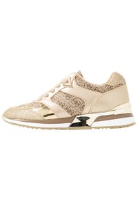 Vaaleat lenkkarit, joissa on kimaltavia kultaisia yksityiskohtia, tekstiilimallinen sivuissa, metalliset yksityiskohdat kantapäässä ja teksturoitu glittersuojus varpaissa.